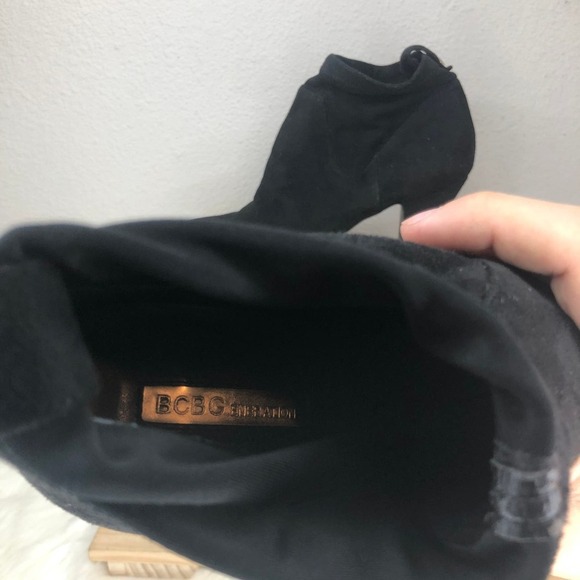 BCBGeneration Delilah Black Vegan Suede Bootie Ankle Boots Women's Size 10M - Picture 2 of 4